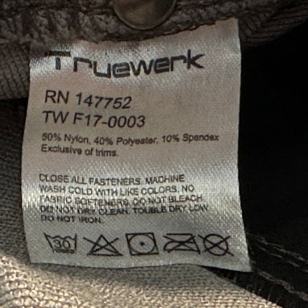 Truewerk Cargo Pants Mens 36x32 Gray Softshell Work Outdoor Utility Travel Hike - Picture 11 of 14